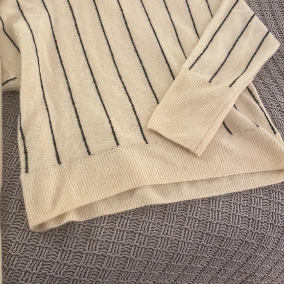Turtle Neck Striped Sweater - Picture 3 of 4